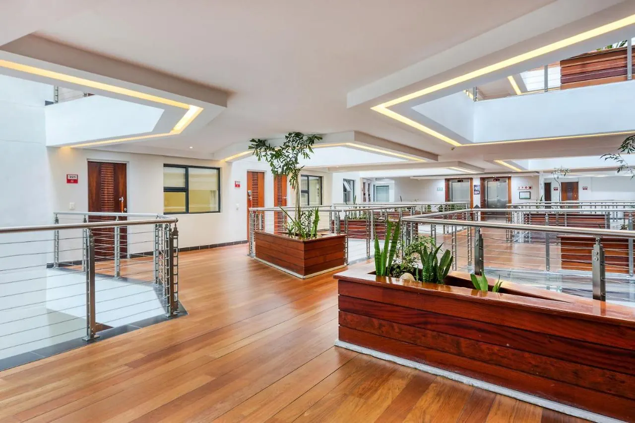 Authentic Cape Town Apartment Near The Waterfront